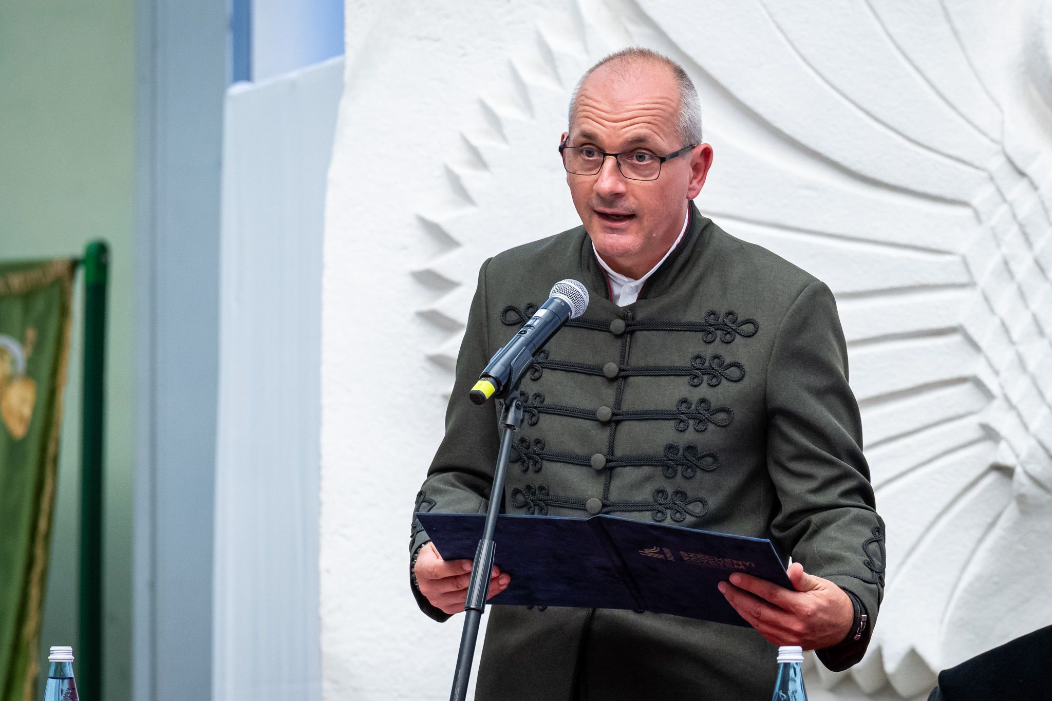 ovar_evnyito_2025 (4).jpg